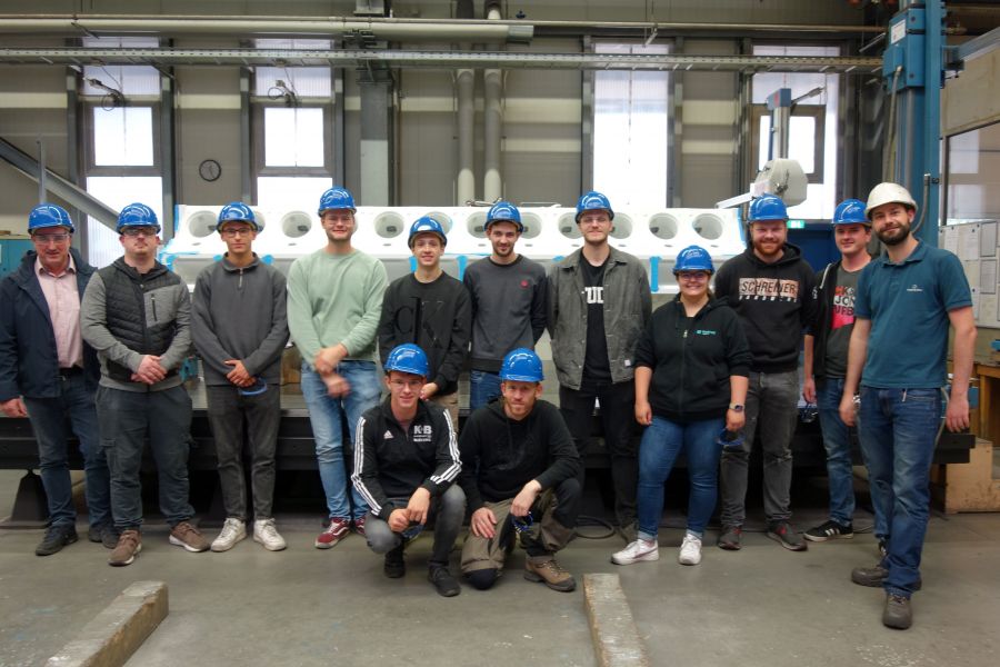 "Alles aus einem Guss!" - Technikerschule Roding wiederholt bei Traditionsgießerei in Fronberg