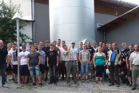 Berufsschule Regen und Technikerschule Waldmünchen besichtigen Heizwerk