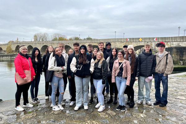 Chamer und Ettmansdorfer suchen die Spuren des Handels in Regensburg